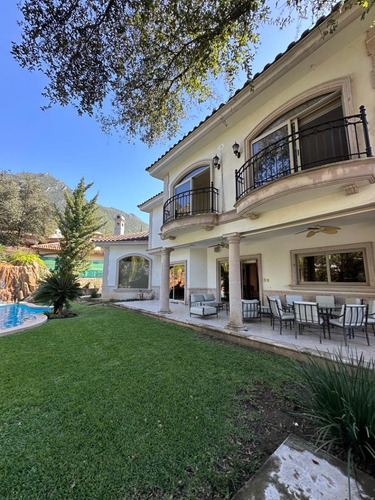 Casa En Renta En Colonia Bosques De Las Misiones Sector Encino, Santiago, Nuevo León