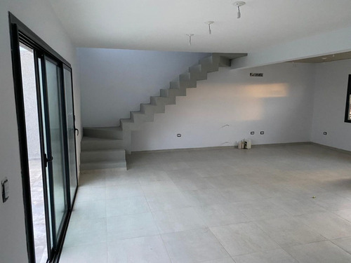 Imagen 9 de 10 de Duplex A Estrenar En San Ignacio Village - Manantiales