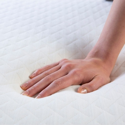 Imagen 6 de 10 de Colchón King Size Voltti Flip Nano Memory Foam Reversible: Con 2 Caras De Diferente Firmeza
