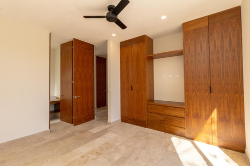 Casa En Venta En Privada Residencial Playa Del Carmen (1187)