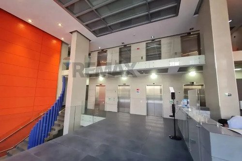 Moderna Oficina Uptown Vitacura
