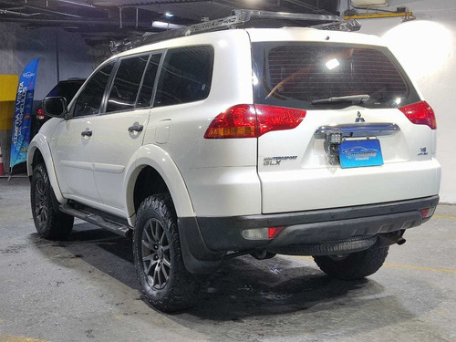 Imagen 4 de 12 de Mitsubishi Montero Sport Año 2014