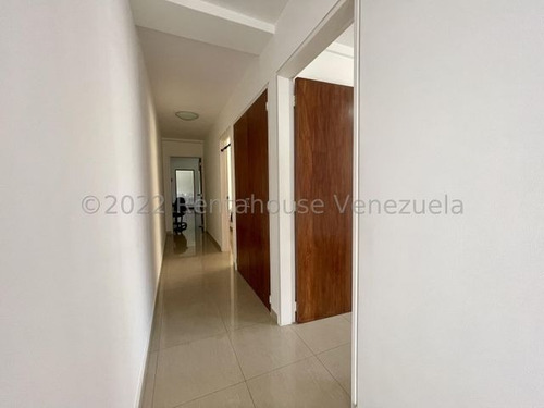 Imagen 23 de 30 de Mls #22-28102 Hermoso Y Moderno Penthouse Duplex Con Increíble Vista, Es Un Piso Completo. Afm