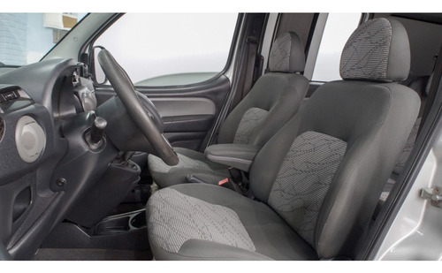 Fiat Doblo 1.8 MPI ESSENCE 7L 16V FLEX 4P MANUAL