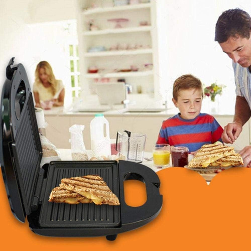 Sandwichera Tostadora Antiadherente 750w Tostados Eléctrica Color Negro