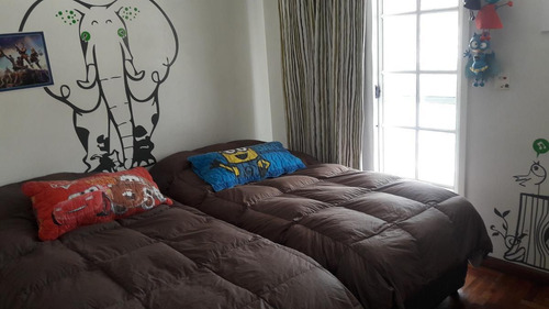 Imagen 7 de 13 de Buen Duplex, Cochera, Jardin, Gran Pileta, Y Quincho Con Parrilla.