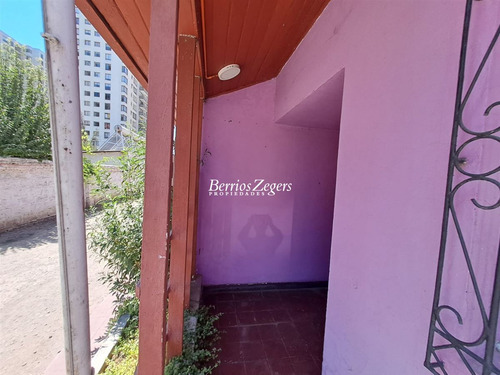Terreno Construcción En Venta, Macul Cercano A Municipalidad
