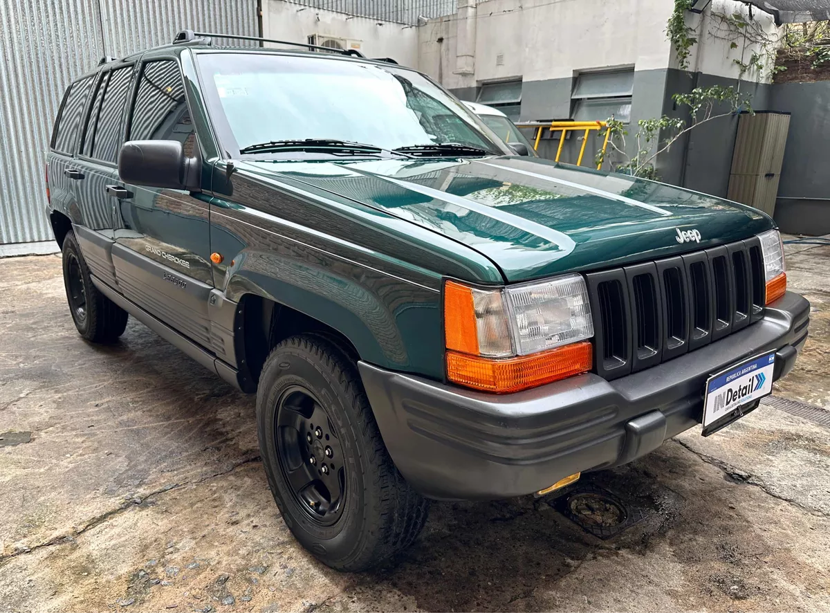 Jeep Grand Cherokee 2.5 Laredo