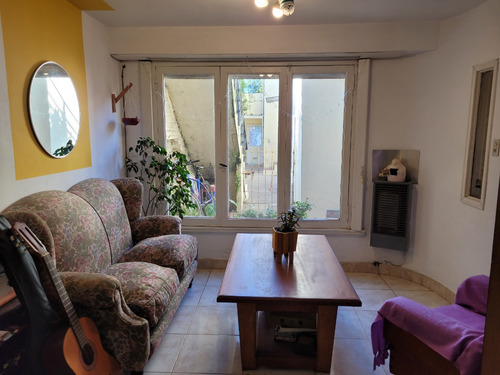 Venta Ph 4 Ambientes Con 2 Patios. Sin Expensas. Zona Pompeya
