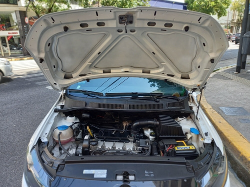 Volkswagen Suran 2017 1.6 Track