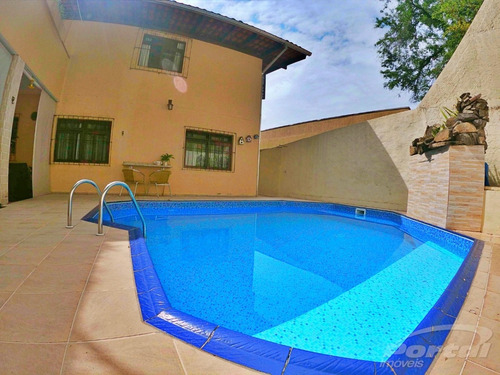 Imagem 15 de 18 de Casa No Centro De Blumenau, Semi-mobiliada, Com 04 Dormitórios Sendo 1 Suíte Máster, 03 Vagas, Área De Festas Com Piscina E Demais Dependências. - 3572977