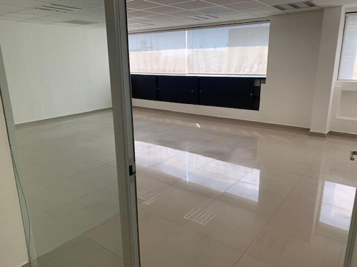 Anzures, Oficina 242m2 Completamente Acondicionad, 7 Amplios Privados, Sala De Juntas, Amplias Áreas Abiertas De Trabajo, 2 Estacionamientos, 2 Baños, Área De Cocina. Excelente Ubicación, Muy Cerca D