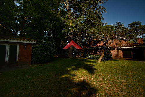 Oportundiad En Venta Casa Cinco Dormitorios Playa Mansa- Ref: 5437