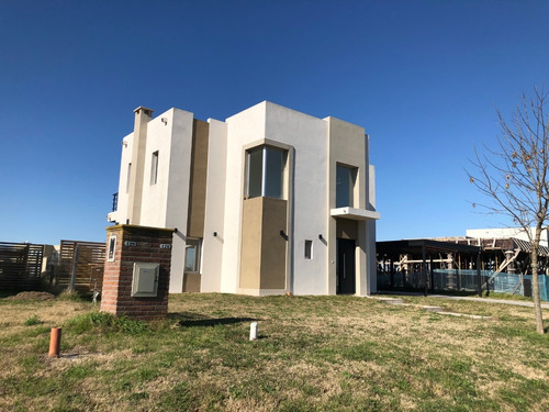 B° El Canton 128 Casa En Venta 3 Dorm Pileta Laguna
