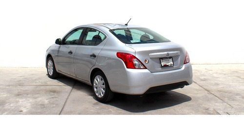 Imagen 7 de 14 de Nissan Versa