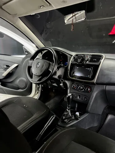 Renault Logan 1.6 Expression / Life +