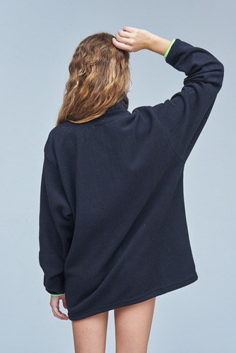 Imagen 2 de 4 de Buzo Fairbanks Polar Oversize Mujer 47 Street