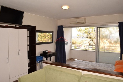 Apartamento En Mansa, Monoambiente *- Ref: 2992