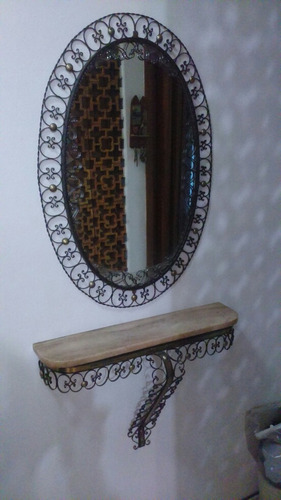 Espejo Ovalado Con Marco De Hierro Y Estante De Marmol