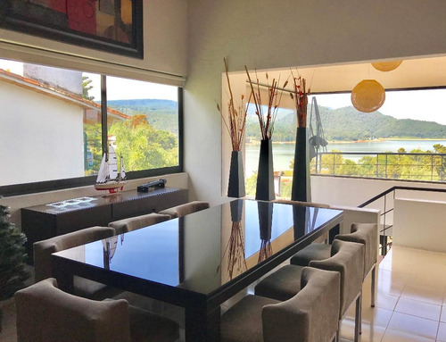 Casa En Venta En Colonia Manguito, Valle De Bravo, Estado De México