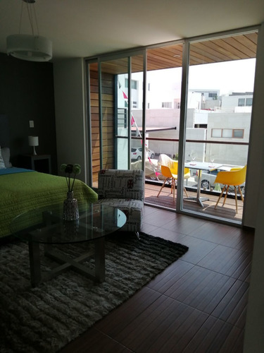 Se Vende Hermosa Casa En El Refugio, Estudio, Jardín, 3 Recamaras, Equipada..