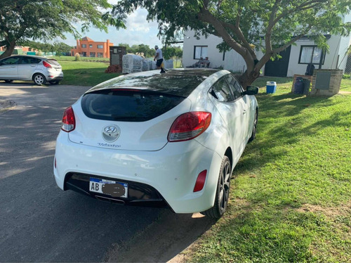 Hyundai Veloster 1.6 6at 130cv 2017