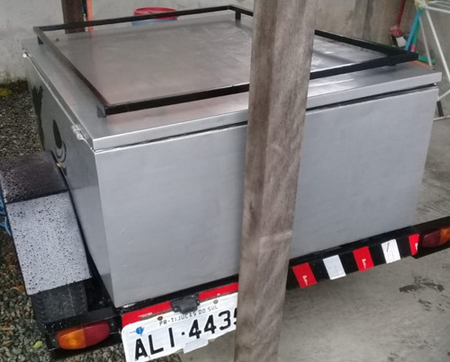 Imagem 1 de 11 de Carretinha Baú