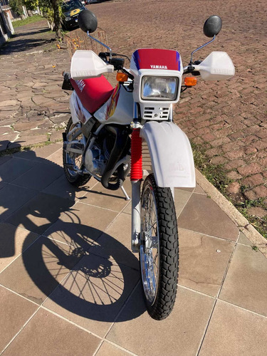 Imagem 3 de 6 de Yamaha Dt180z