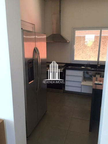 Imagem 11 de 15 de Casa / 3 Quartos E 6 Banheiros / Piscina/ Closet/ Deck/ Sala Jantar - Al532