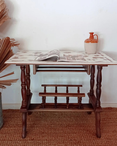 Mesa Auxiliar Antigua Con Revisteros
