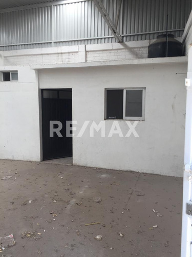 Bodega En Renta Arboledas