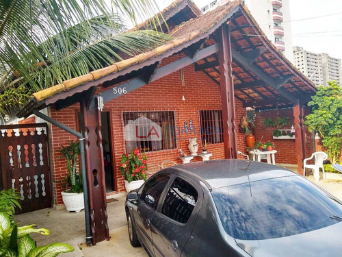 Imagem 2 de 16 de Ref. 13965 - Casa Isolada - Edícula - 2 Dormitórios - Ocian - V13965