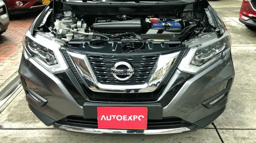 Nissan X-Trail T32 Exclusive Sec 2,5 4x4 7P
