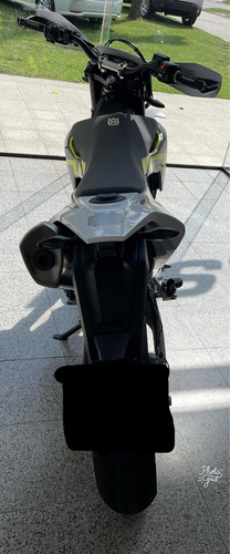 Imagen 5 de 15 de Husqvarna 701 Supermoto