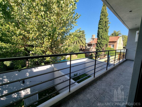 Imagen 25 de 30 de Departamento 3 Ambientes Venta Castelar Cochera