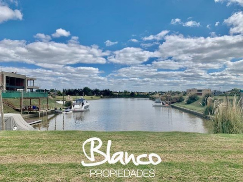 Imagen 2 de 5 de Oportunidad! Muy Buen Lote De 1.100 Metros Con Amarra En Marinas H - Tigre