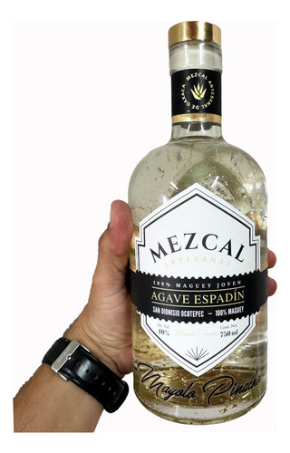 Botella De Mezcal Personalizada Con Hojuelas De Oro -24k