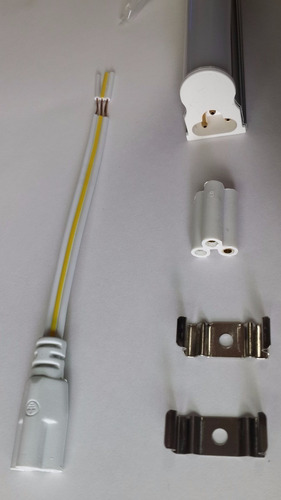 Imagen 8 de 10 de Tubo Led Artefacto Completo Armado 30cm T5 4w + Interruptor