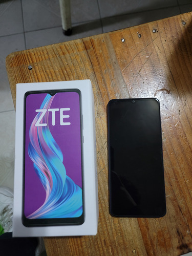Zte Blade A51 64 Gb Gris 2 Gb Ram Azul (Usado)