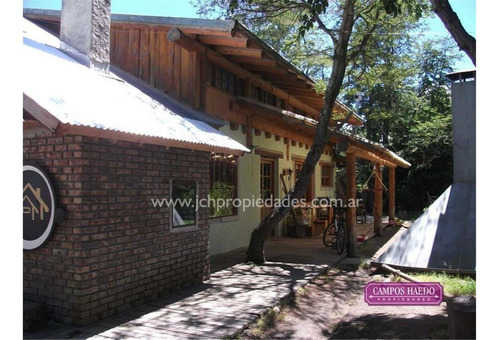 Hostel Céntrico En Villa La Angostura
