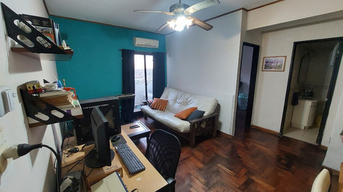 Venta De Departamento Apto Crédito 2 Ambientes Con Balcon