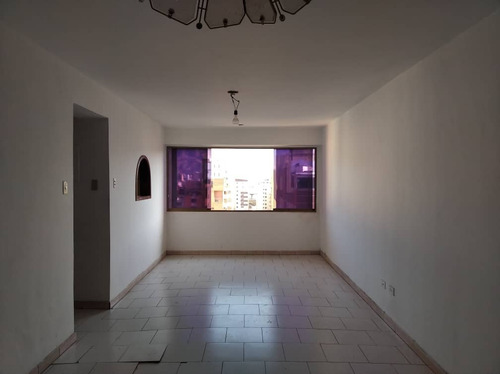 Imagen 2 de 24 de Apartamento En Venta En El Bosque Maracay // 04243385555