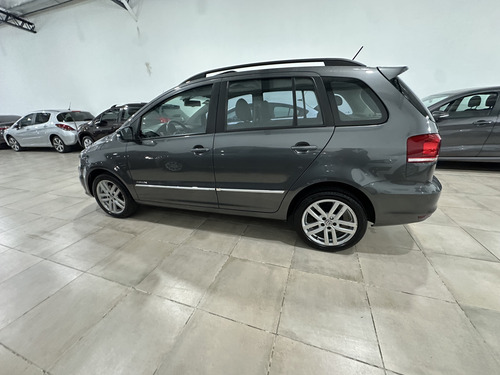 Volkswagen Suran 1.6 Imotion Highline 110cv