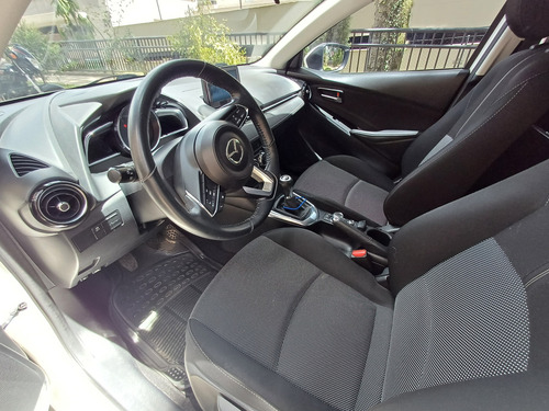 Mazda 2 1.5 gran turing mecanico