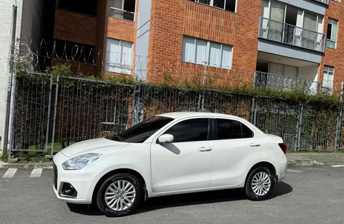 Suzuki Swift 1.2 Dzire At