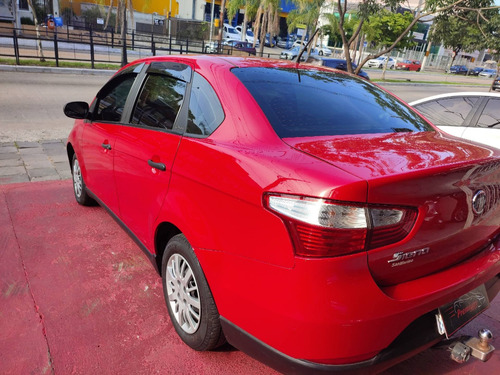 Imagem 4 de 9 de Fiat Grand Siena 1.0 Evo Flex Attractive Manual