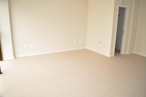 Sala Com 45 M² No Estreito - 71217