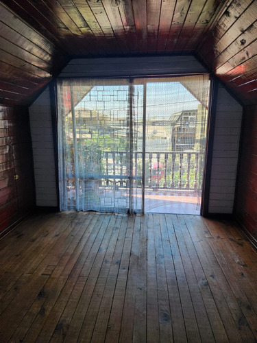 Excelente Casa En Calle Inés Rivas, Comuna De La Cisterna.
