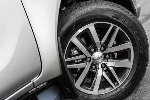 Rodas Hilux Srx Aro 17 2017/18/19 Jogo + Bicos Cor Grafite Com Diamantado