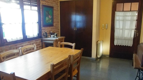 Imagen 15 de 30 de Casa En Venta 5 Ambientes Martinez